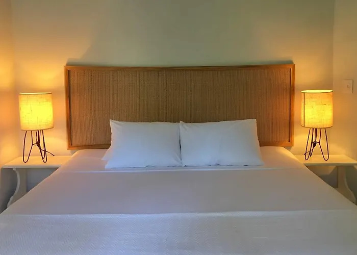 Harbor Reef Hotel